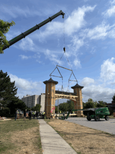 Final checks and preparations were performed before moving the arch.